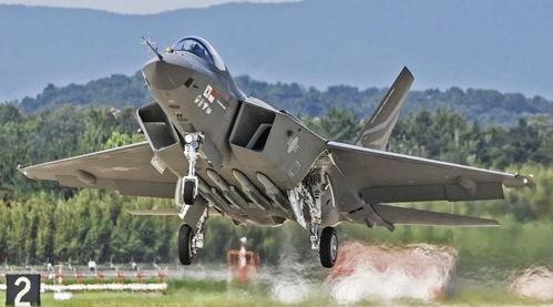 国产歼击机视频,翱翔蓝天，捍卫家园